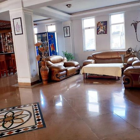 Amenities Hotel Addisz-Abeba Kültér fotó